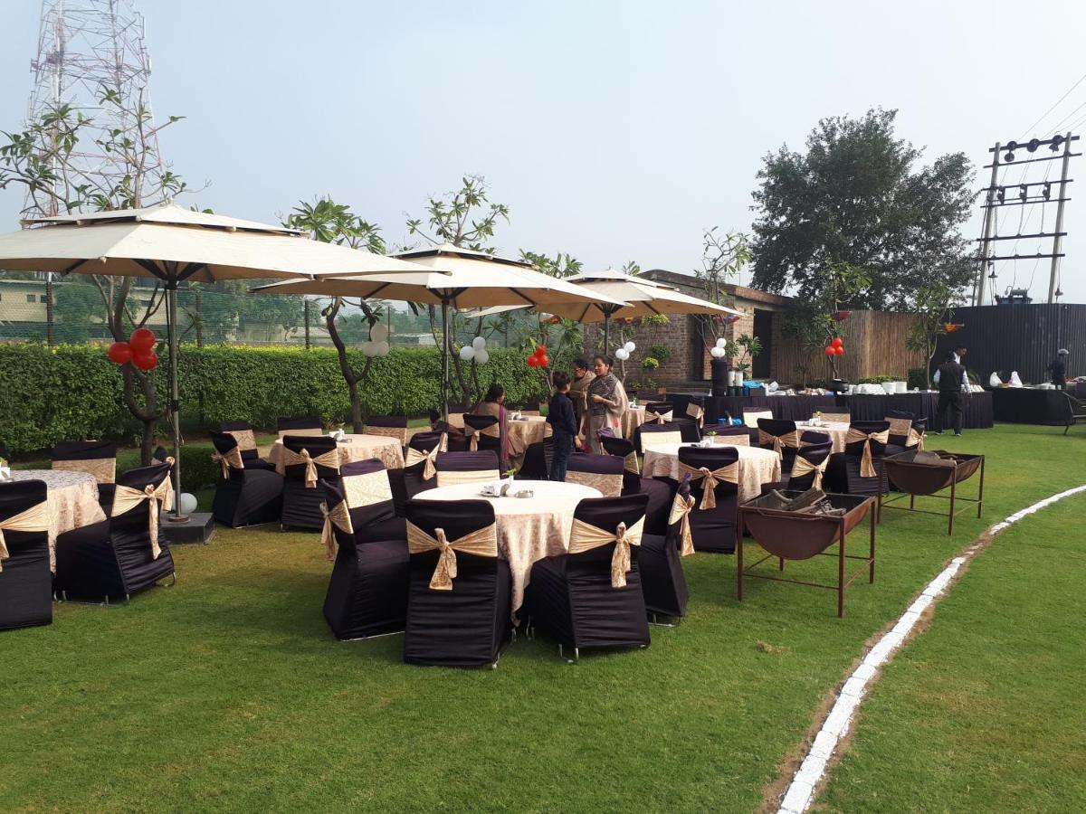 Downtown Resorts Nh8 Dharuhera ภายนอก รูปภาพ