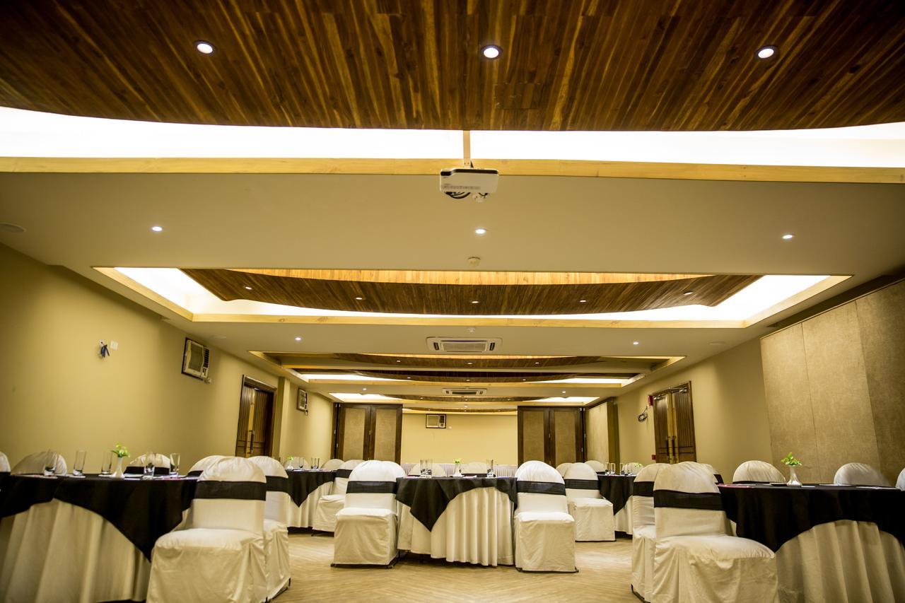 Downtown Resorts Nh8 Dharuhera ภายนอก รูปภาพ